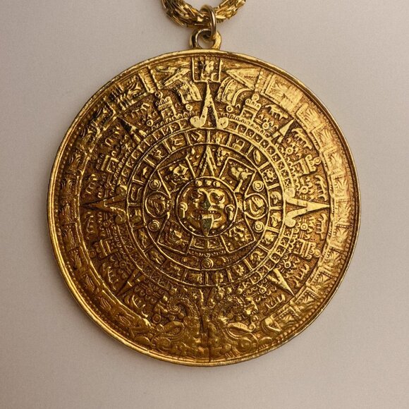 Vintage Alva Museum Replicas Aztec Calendar Stone Medallion Relic Gold Necklace - Picture 3 of 13